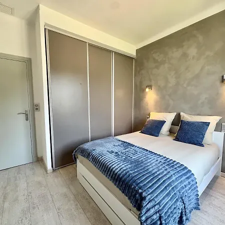 Tres Bel Deux Situe En De Villa, Piscine Et Jardin Privatifs, 2 Places De Parking Apartment Frejus